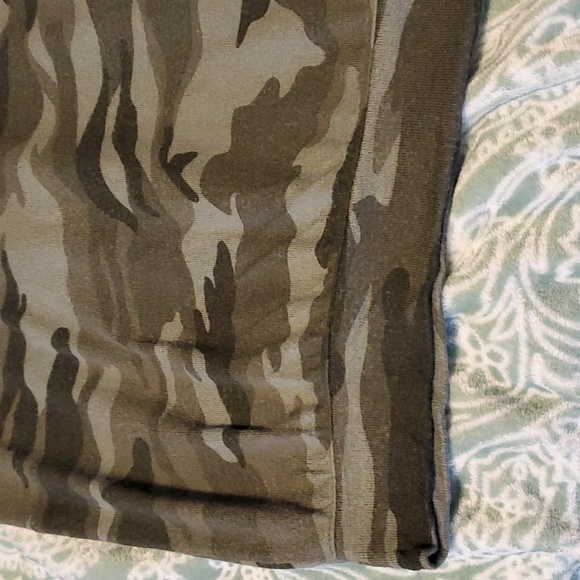 Buffalo David Bitton Camouflage Sweatshirt Top M - Picture 5 of 7